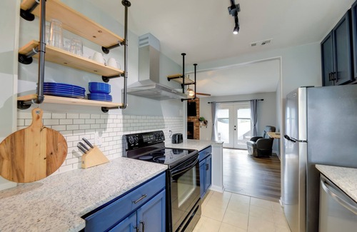 Piney Green Casa | Charming Jacksonville Abode w/ Patio!