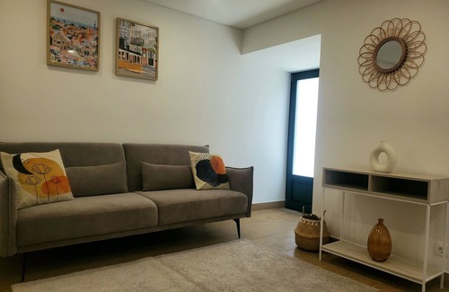 Viseu Apartamento | Charming Jasmin house