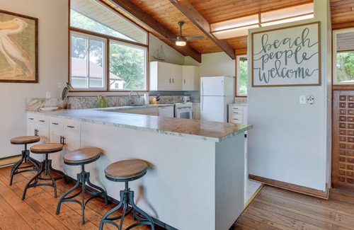 Stevensville Casa | Charming Kent Island Getaway w/ Private Beach