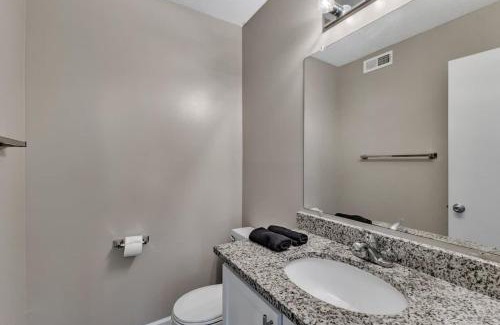 Durham Apartamento | Charming King 2BR Suite in Research Triangle Park