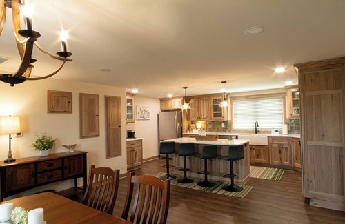 LaGrange Cabaña | Charming LaGrange 3-bedroom cottage less than 10 minutes from Shipshewana, IN!