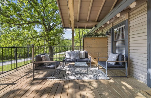 Indian Point Cabina | Charming Lake Cabin on Table Rock Lake – Free Golf Cart, Silver Dollar City