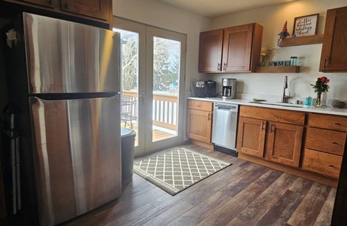 Fremont Cabaña | Charming Lake Poygan Farmhouse – Peaceful Escape for Families & Outdoor Lovers