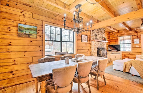 Milledgeville Cabina | Charming Lake Sinclair Cabin: Fire Pit, Dock