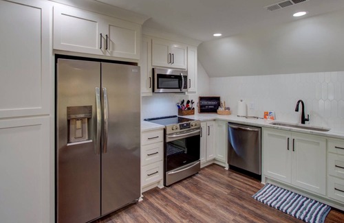 Reed Creek Apartamento | Charming Lakefront Apartment