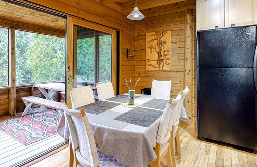 Boothbay Cabina | Charming, Lakefront Cabin with a Fireplace, Wood Stove, Kayaks, & Sandy Beach
