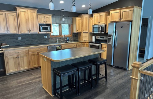 Alexandria Casa | Charming lakefront home located in Alexandria on Lake Burgen.
