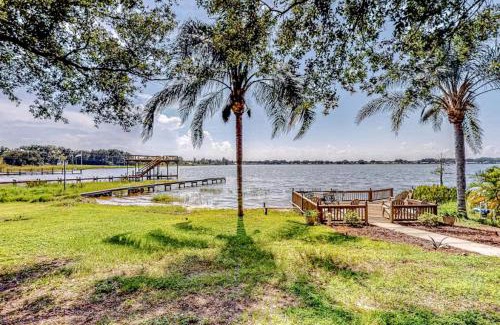 Eagle Lake Casa | Charming Lakefront Home Hot Tub