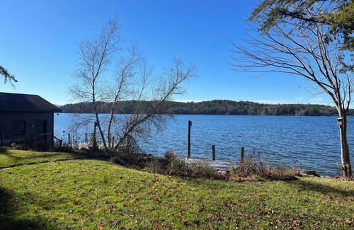 Center Tuftonboro Casa | Charming Lakefront Retreat on Chase Point