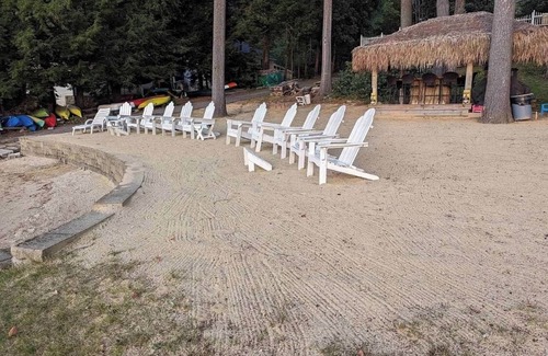Laconia Apartamento | Charming Lakefront Studio Condo