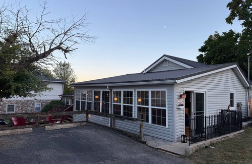 Lakeview Casa | Charming Lakeview Cottage w/Water View - Pet Friendly