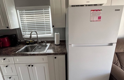 Morristown Alquiler De Eote | Charming land accessible houseboat in Morristown