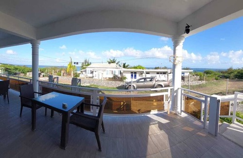 Coromandel Apartamento | Charming large studio with fully equipped kitchenette + terrace. 3 Persons