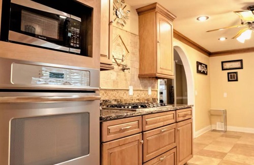 Algiers Casa | Charming large 4-bedroom house with movie room in vibrant New Orleans!