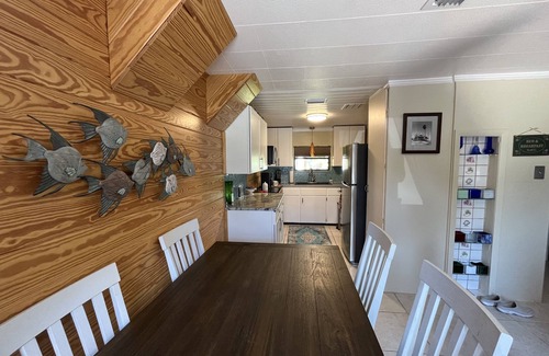 Englewood Cabaña | Cottage con Encanto Lemon Bay en el histórico pueblo de Englewood
