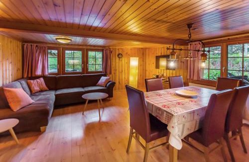 Burglauenen Chalet De Esquí | Charming Little Chalet for 6 People & Free Ski Lockers
