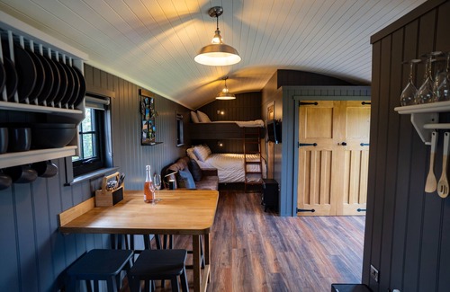 Limavady Cabina | Charming Lodge in Limavady