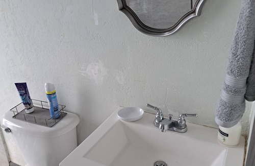 Hunt Club Cabina | Charming lodge with WiFi and AC in tranquil The Acreage