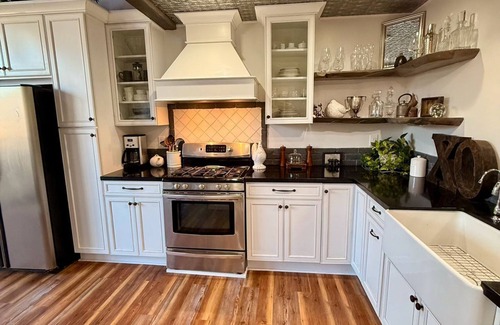 Los Alamos Apartamento | Charming Loft in tranquil Los Alamos with AC, WiFi