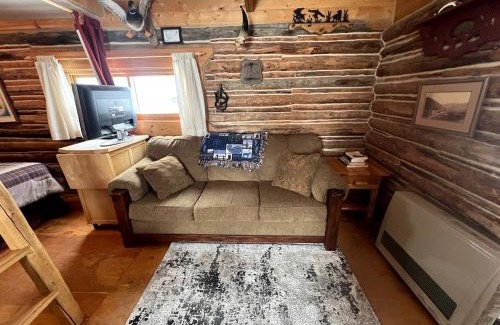 Pony Casa | Charming Log Cabin with Mountain Views near Trails in Pony, Montana