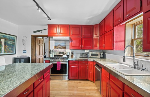 Snowmass Village Casa | Charming log house in Snowmass with all the amenities.