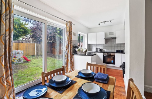White Hart Lane Apartamento | Charming London Apartment Durban Road