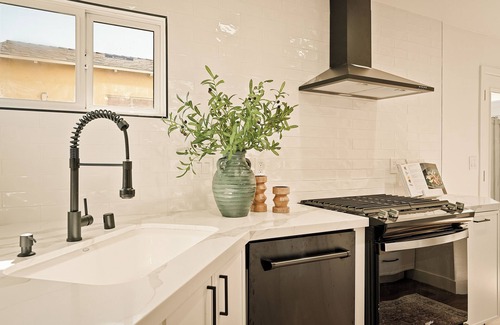 South Wrigley Casa | Charming Long Beach Getaway