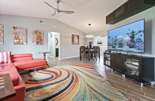 Fort Myers Casa | Charming Luxury Heated Pool Home