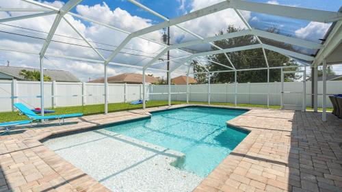 Fort Myers Casa | Charming Luxury Heated Pool Home
