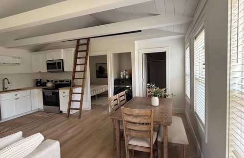 Boiling Springs Cabaña | Charming luxury cottage in the heart of Boiling Springs