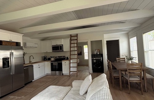 Boiling Springs Cabaña | Charming luxury cottage in the heart of Boiling Springs