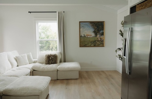 Boiling Springs Cabaña | Charming luxury cottage in the heart of Boiling Springs