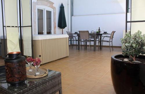 Luz de Tavira Apartamento | Charming Luz House - T2 apartment with jacuzzi