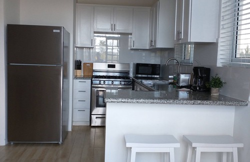 Nassau Condominio | Charming Maple Canalfront Condo