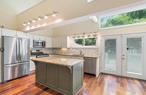 Alpharetta Casa | Charming Meadow Farmhouse on 1+ acre with Hot Tub, walk to Downtown, Renovated