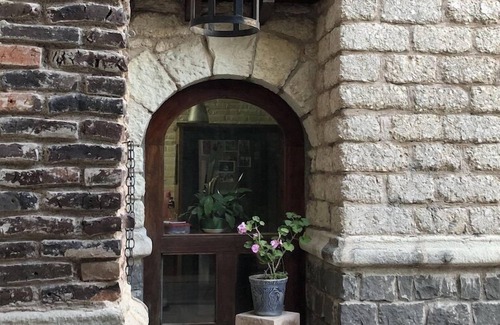 Centro de Querétaro Casa | Encantador Medieval privado de un dormitorio con baño privado