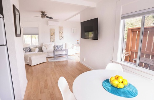 Petaluma Cabaña | Charming Mid-Century Bungalow in the Heart of Old Petaluma