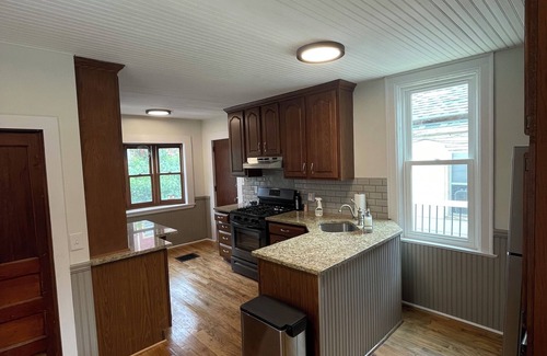 Downtown Buffalo Casa | Charming Mid Century Modern 4BR House in Allentown, Buffalo, Stylish decor. I