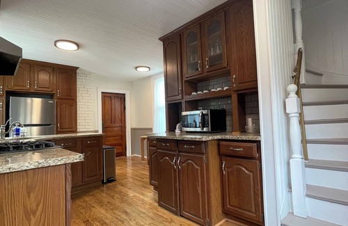 Downtown Buffalo Casa | Charming Mid Century Modern 4BR House in Allentown, Buffalo, Stylish decor. I