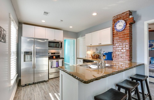 Pleasant Hill Casa | Charming Missouri Home < 1 Mi to Katy Trail!