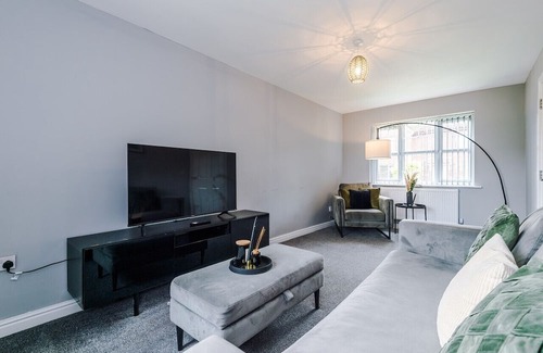 Failsworth Casa | Charming Modern 3BR House in Failsworth with FREE Parking