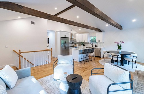 Westhampton Casa | Charming Modern home in Westhampton