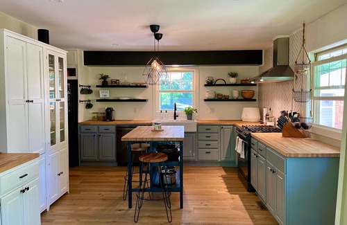 Minnetonka Casa | Charming & Modern Rambler