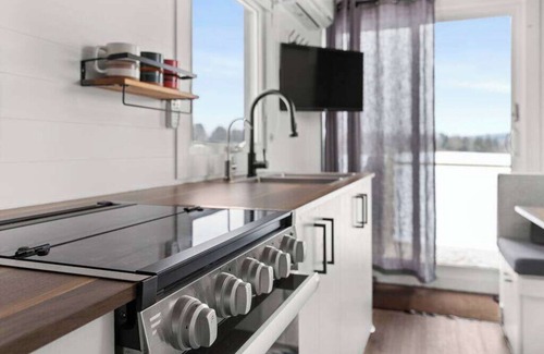 Morrisville Casa | Charming Modern Tiny Home, Minutes to Stowe