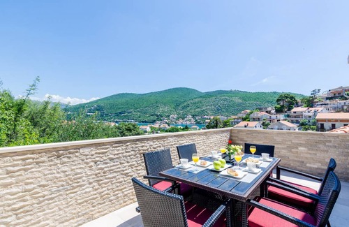 Mokosica Villa | 330 m² Villa ∙ 3 habitaciones ∙ 6 personas