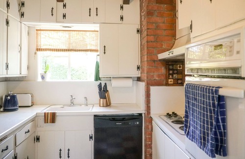 Hedgerow Cabaña | Charming Montecito Home