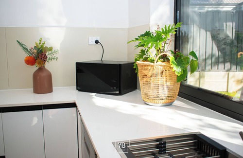 Innaloo Casa | Charming mordern 2-bedroom house with greenery garden in Innaloo