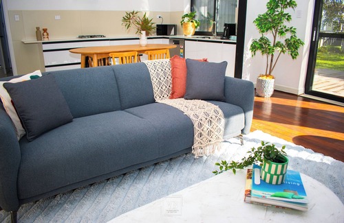 Innaloo Casa | Charming mordern 2-bedroom house with greenery garden in Innaloo
