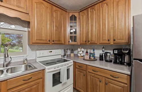 Rocky Top Cabaña | Charming Mountain Cottage Near Norris Lake and ATV Trails in Rocky Top