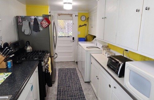 Mount Dora Casa | Charming Mt Dora 2 Bedroom House - 1 mile from Historic Downtown!
